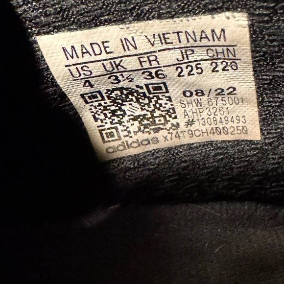 Adidas NMD_R1 V2 Juniors Black Gold HP3261 Boys Kids Size 4Y - Picture 2 of 6